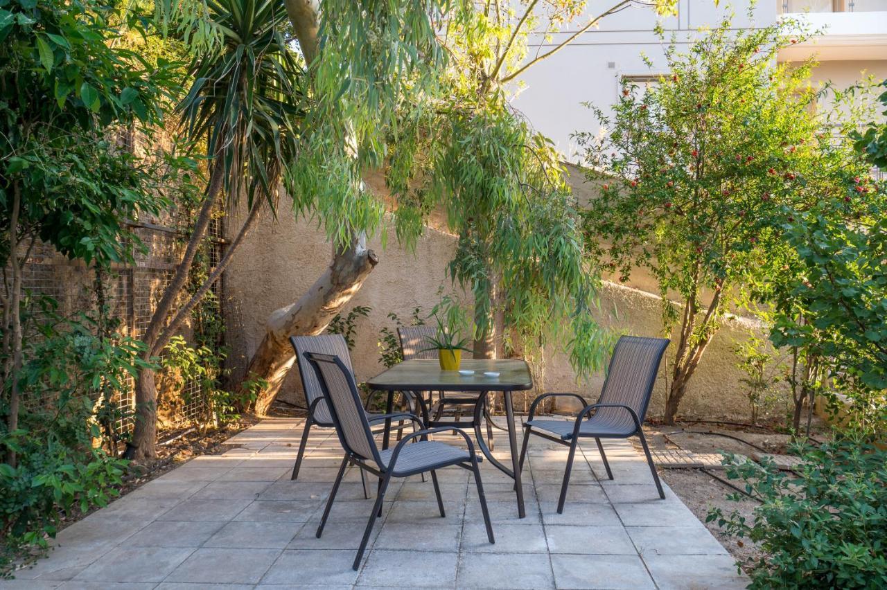 Chroma Lodge Rafina Exterior photo